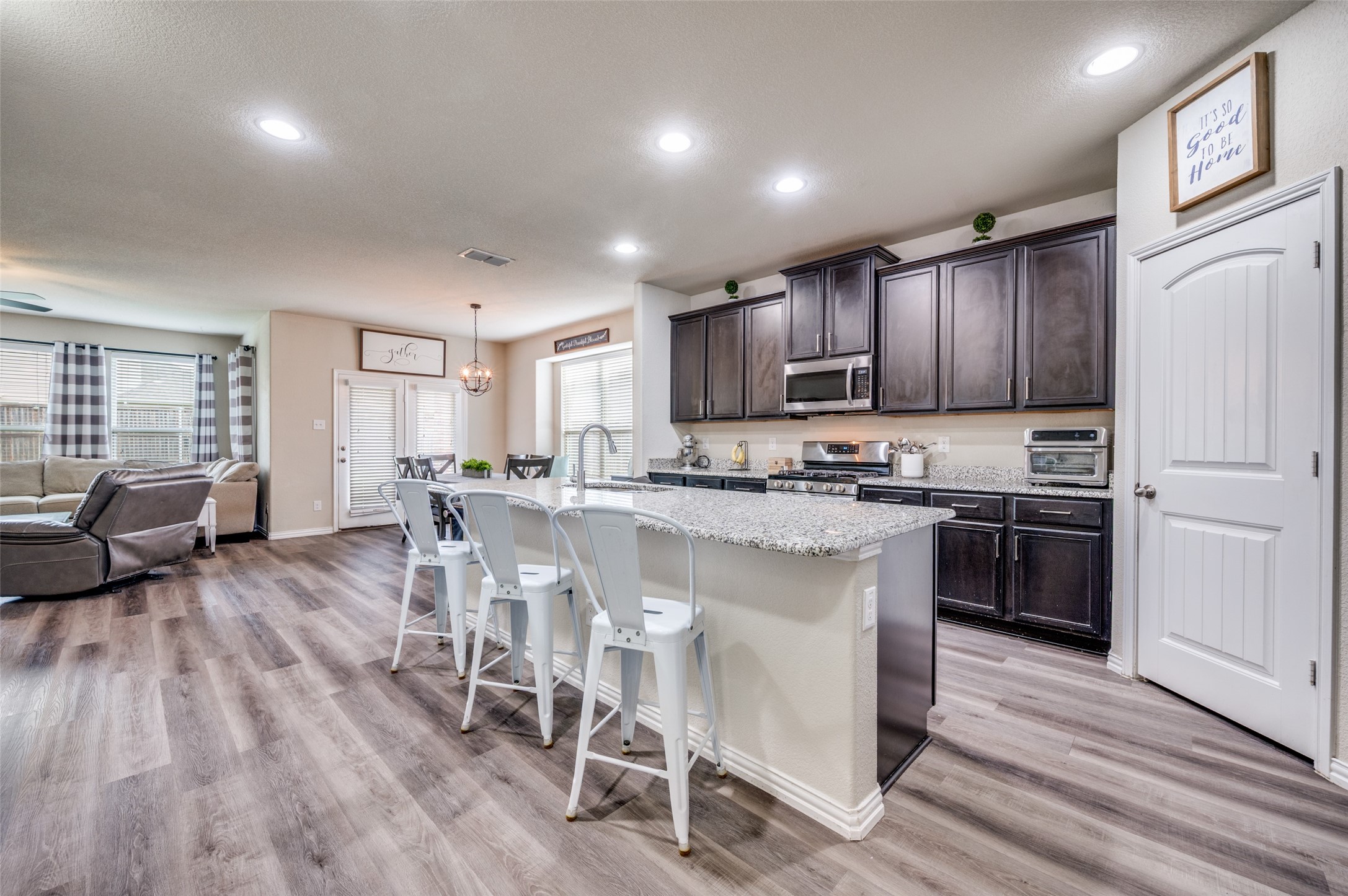 1701 Ridge Creek Lane Aubrey TX 76227