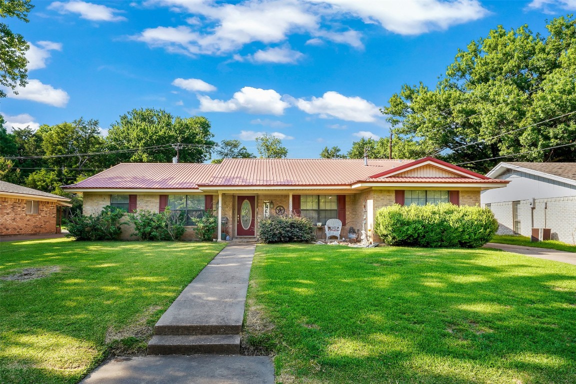 303 Wes Michael Road Bonham TX 75418
