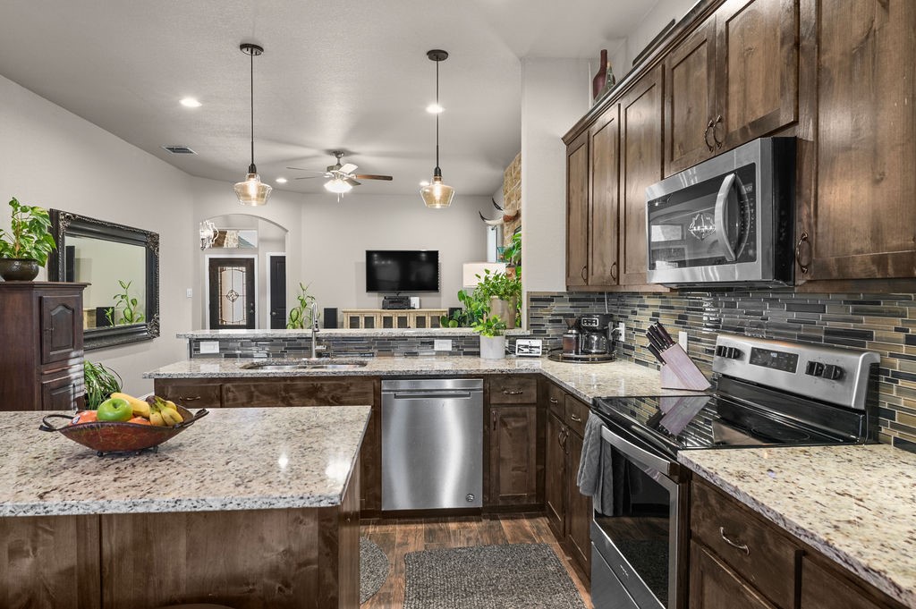 212 Mckittrick Lane Godley TX 76044