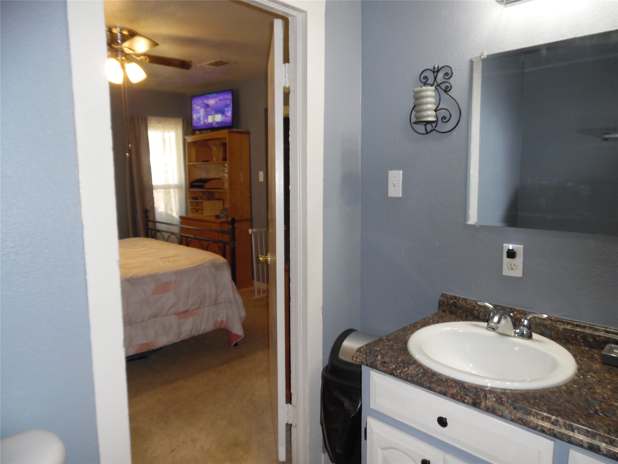1307 N Elm Street Weatherford TX 76086