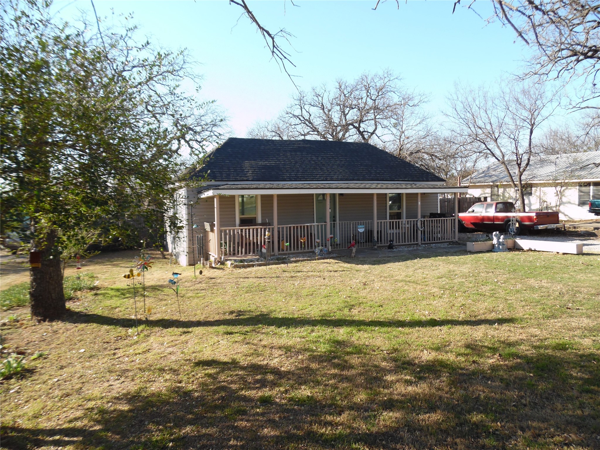 1307 N Elm Street Weatherford TX 76086