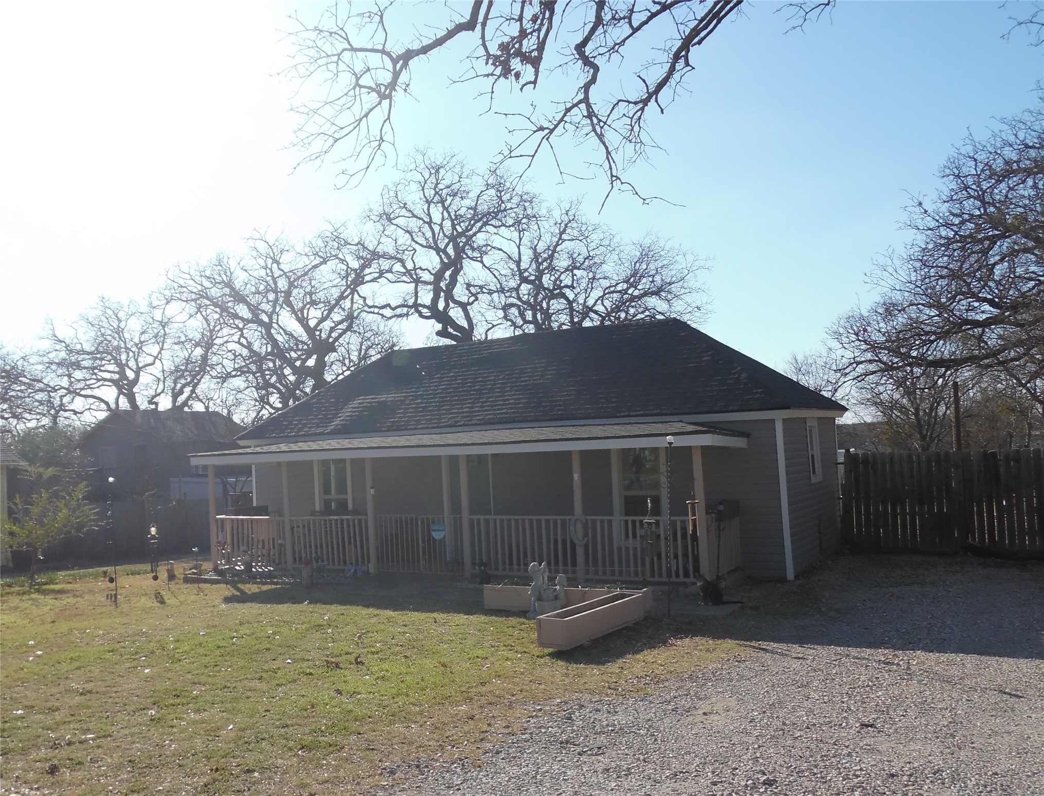 1307 N Elm Street Weatherford TX 76086