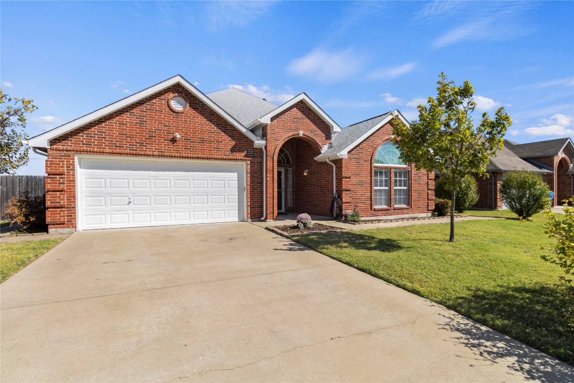 8513 Holland Avenue Rowlett TX 75089