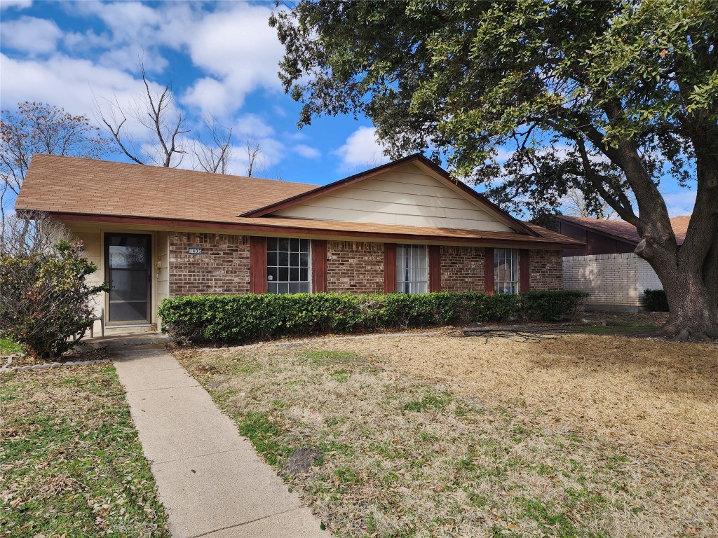 1405 Mccallum Drive Garland TX 75042