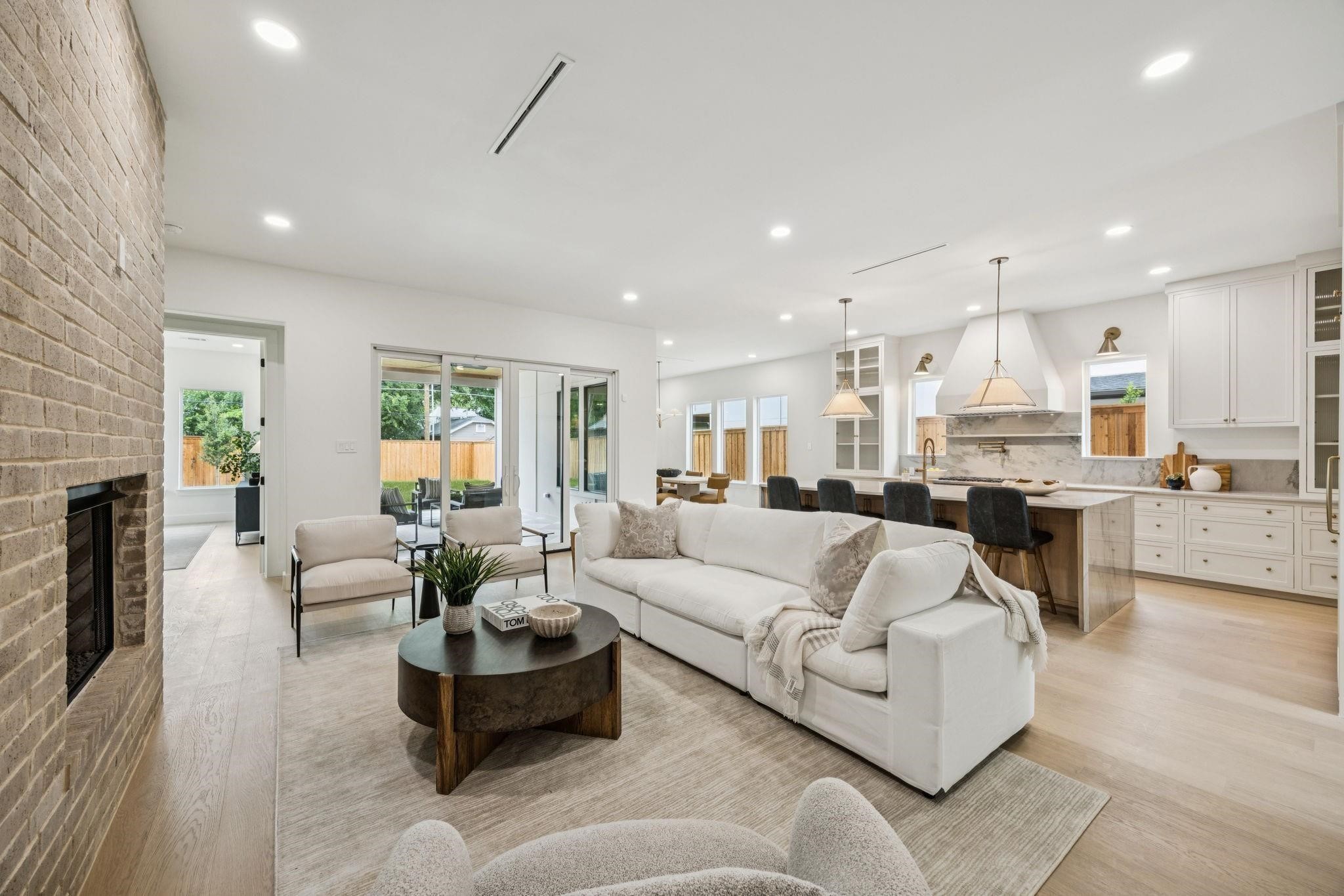 6244 Richmond Avenue Dallas TX 75214