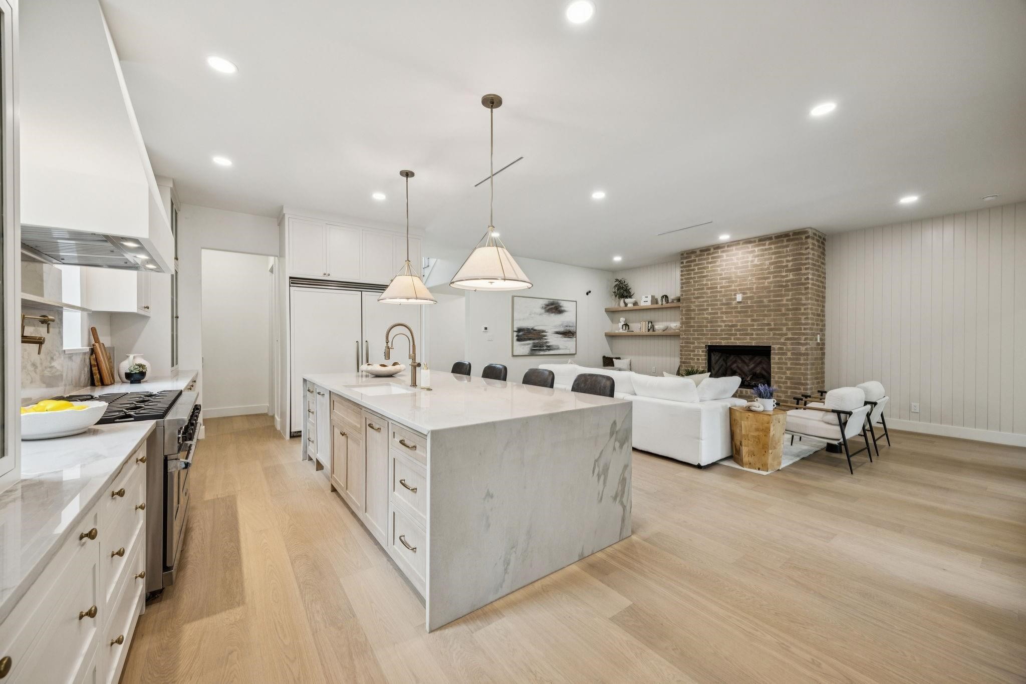 6244 Richmond Avenue Dallas TX 75214
