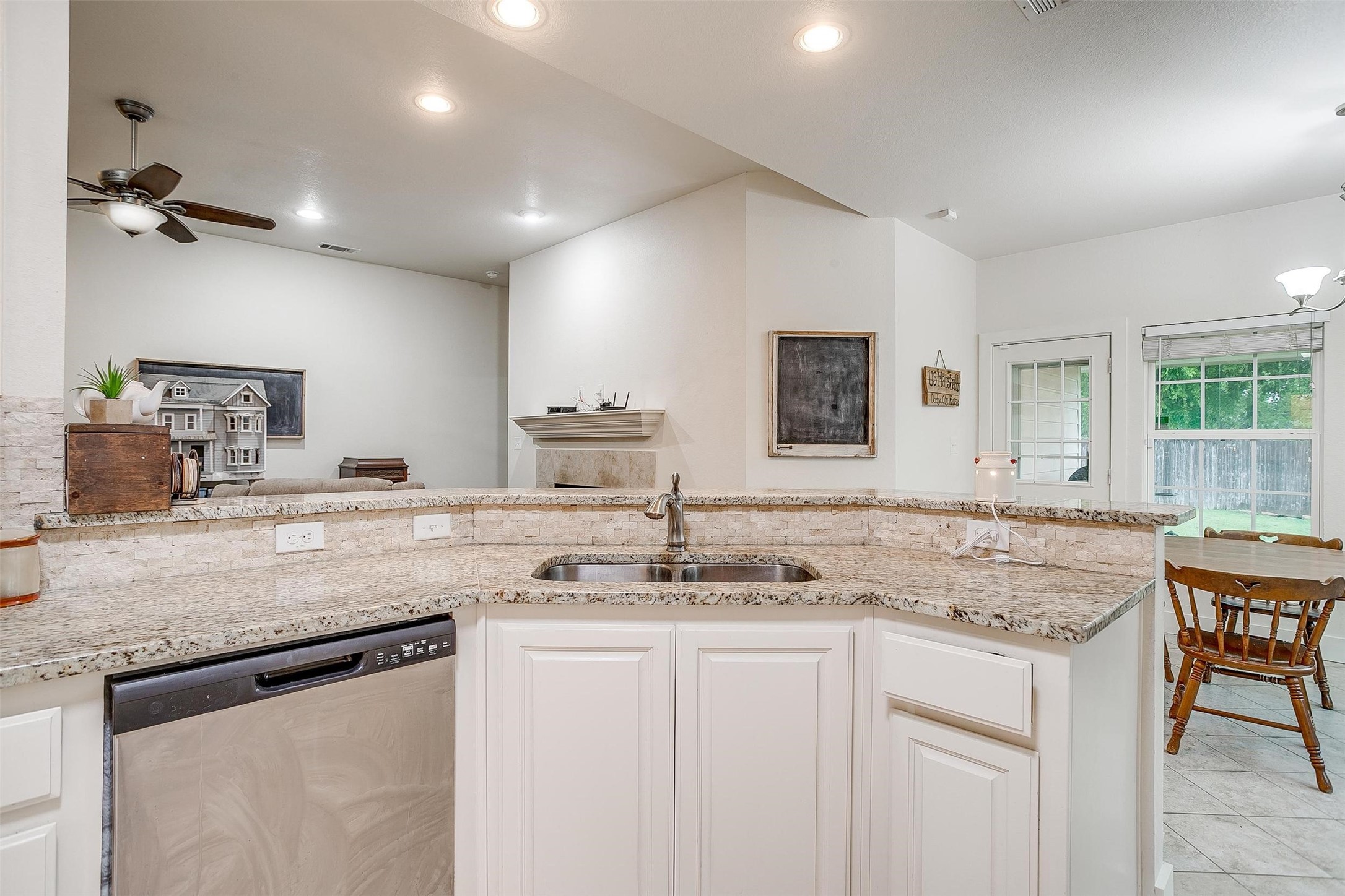 228 Lovers Path Drive Springtown TX 76082