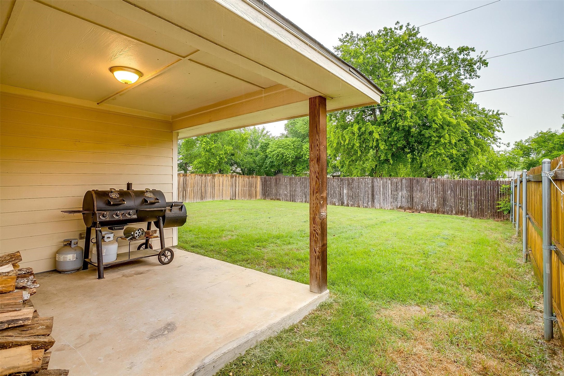 228 Lovers Path Drive Springtown TX 76082