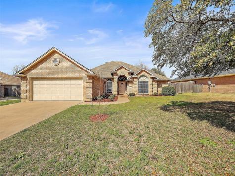 1025 Shady Hill Lane Burleson TX 76028