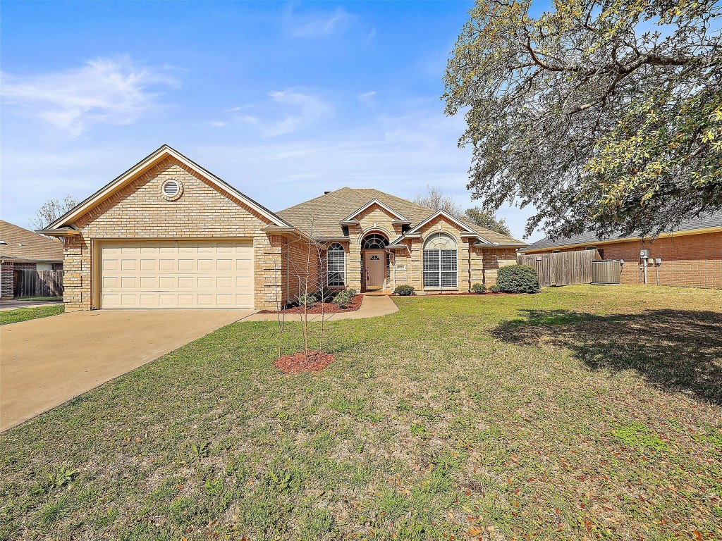 1025 Shady Hill Lane Burleson TX 76028