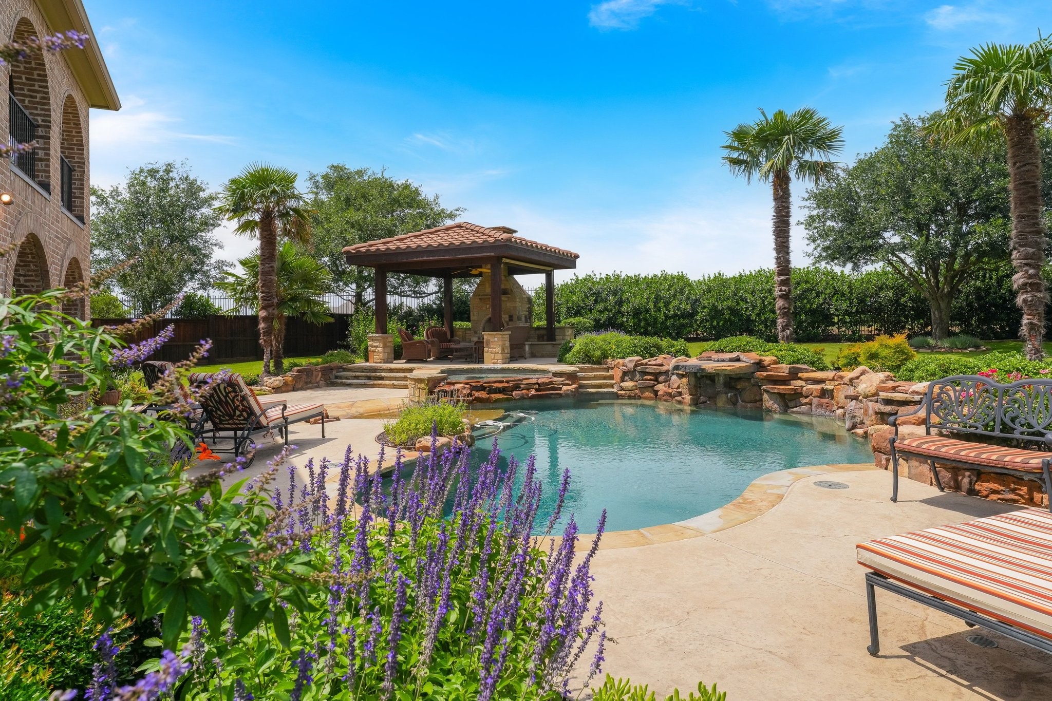 Irving TX, 5859 Shoreside Bend