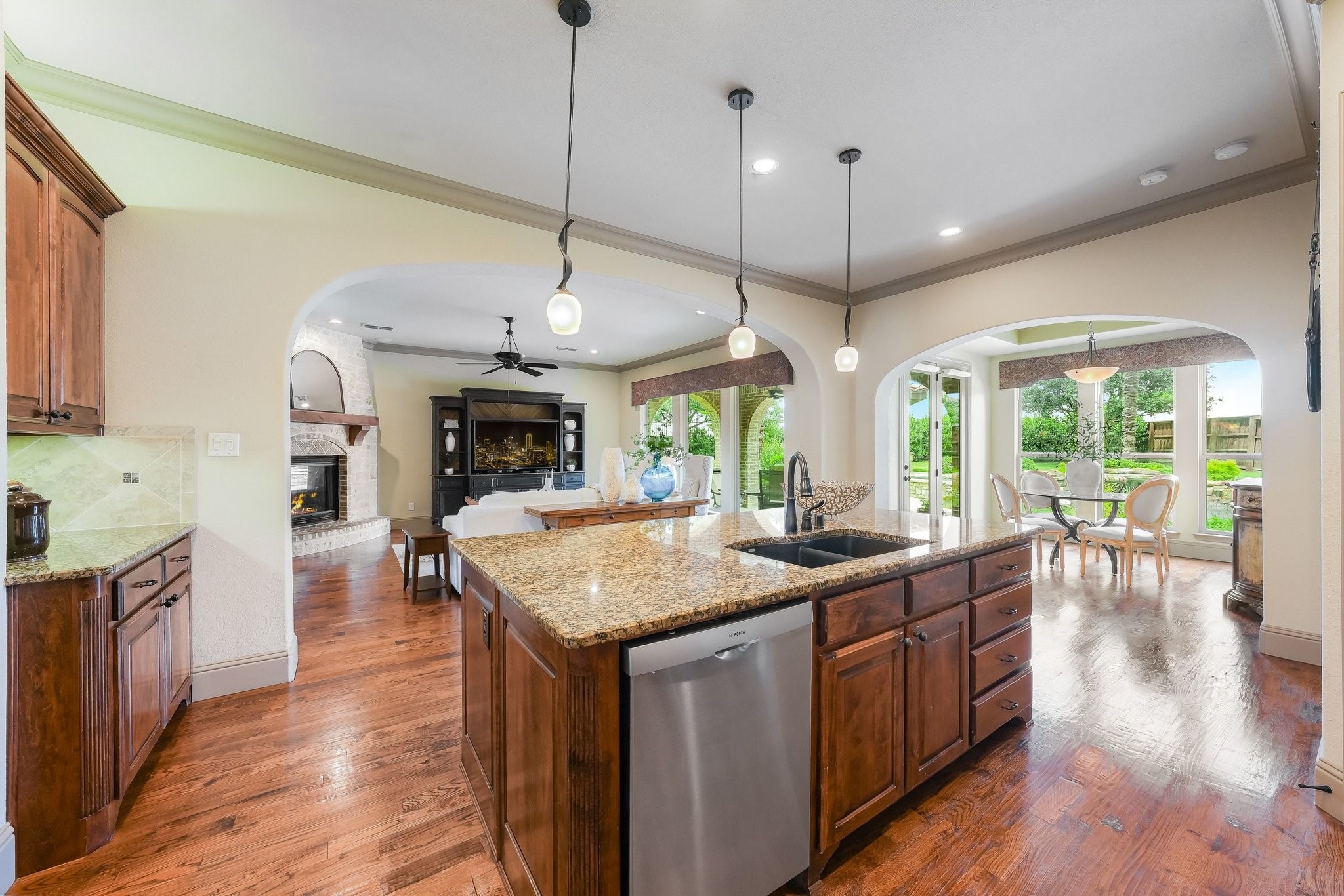 5859 Shoreside Bend Irving TX 75039