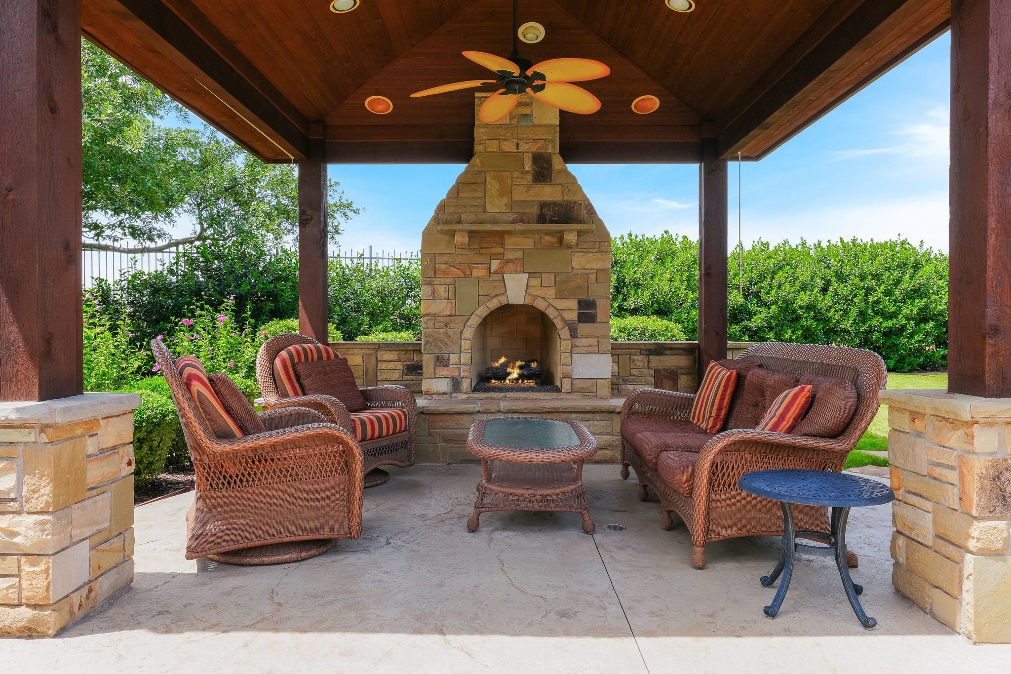 5859 Shoreside Bend Irving TX 75039