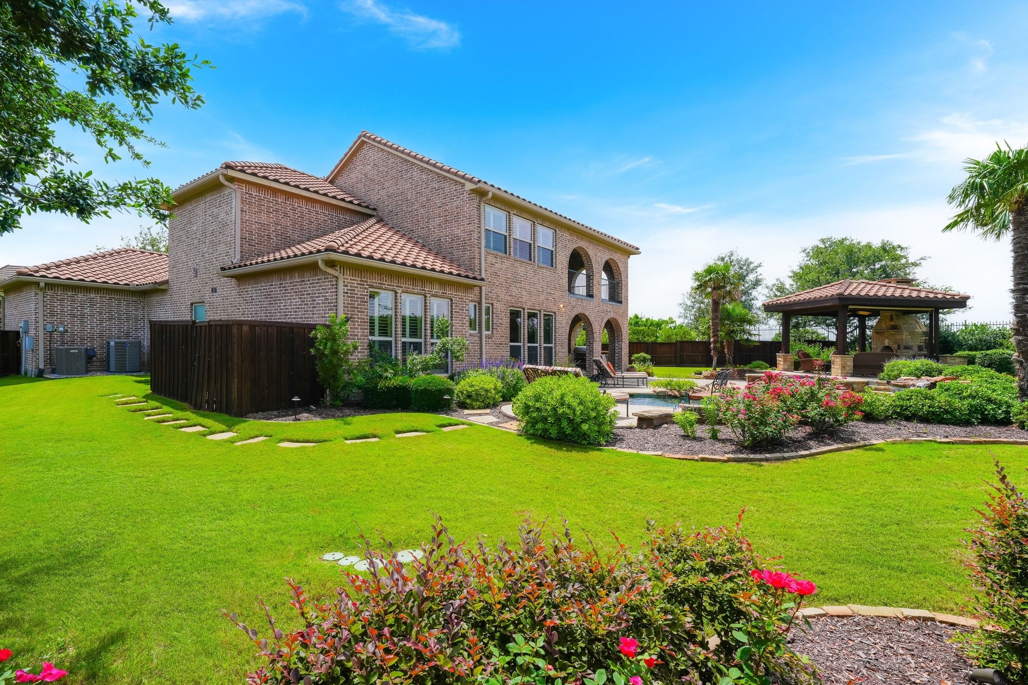 5859 Shoreside Bend Irving TX 75039