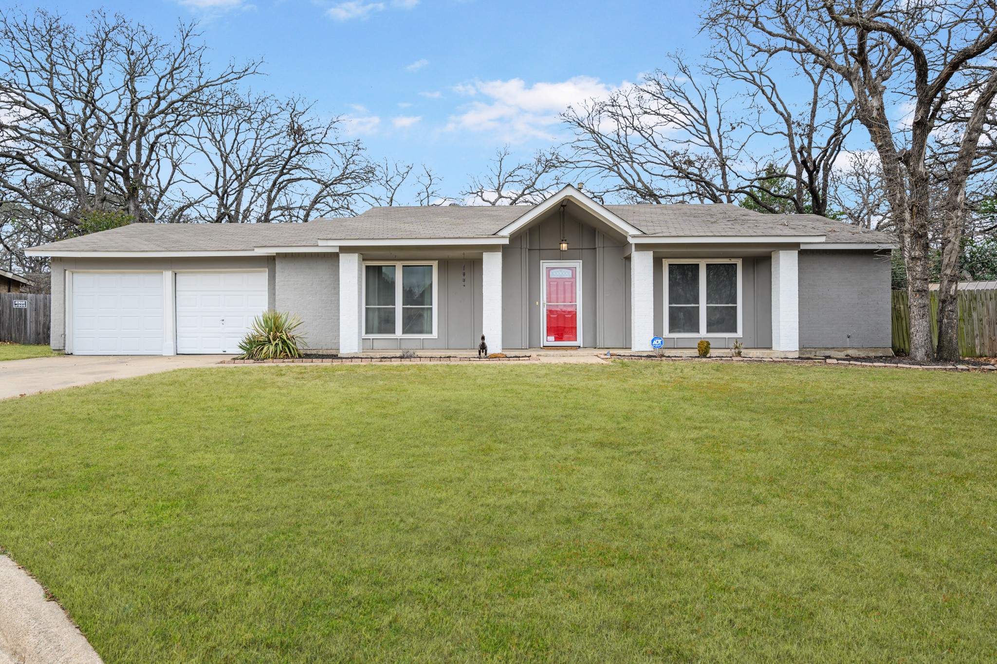 1323 Columbine Court Arlington TX 76013