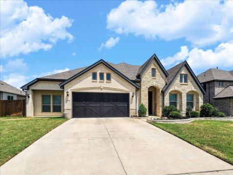 905 Royal Court Mansfield TX 76063