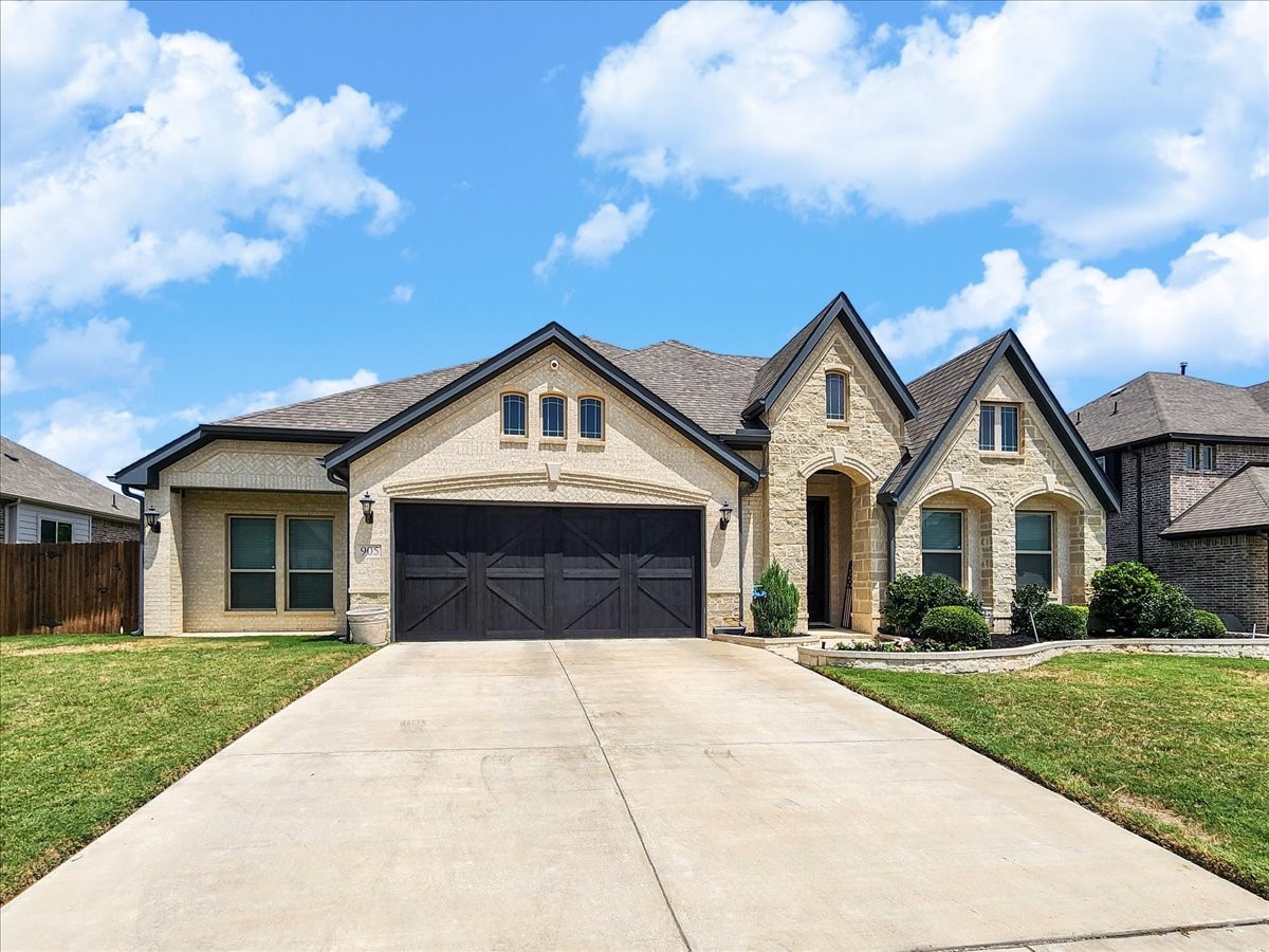 905 Royal Court Mansfield TX 76063