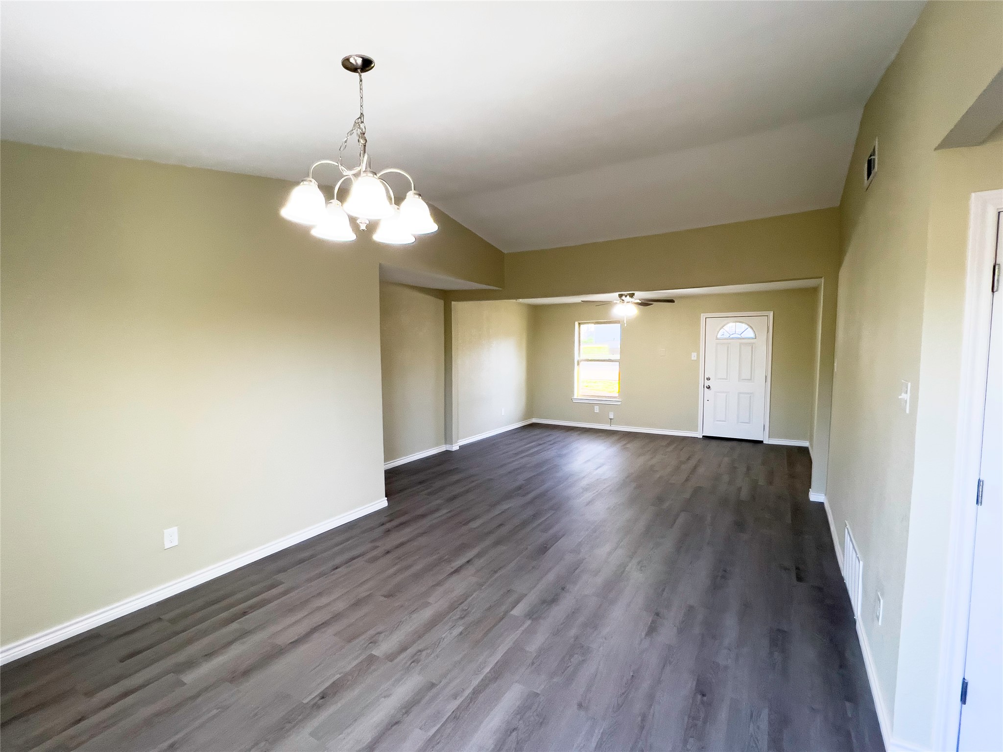 807 Crockett Midlothian TX 76065