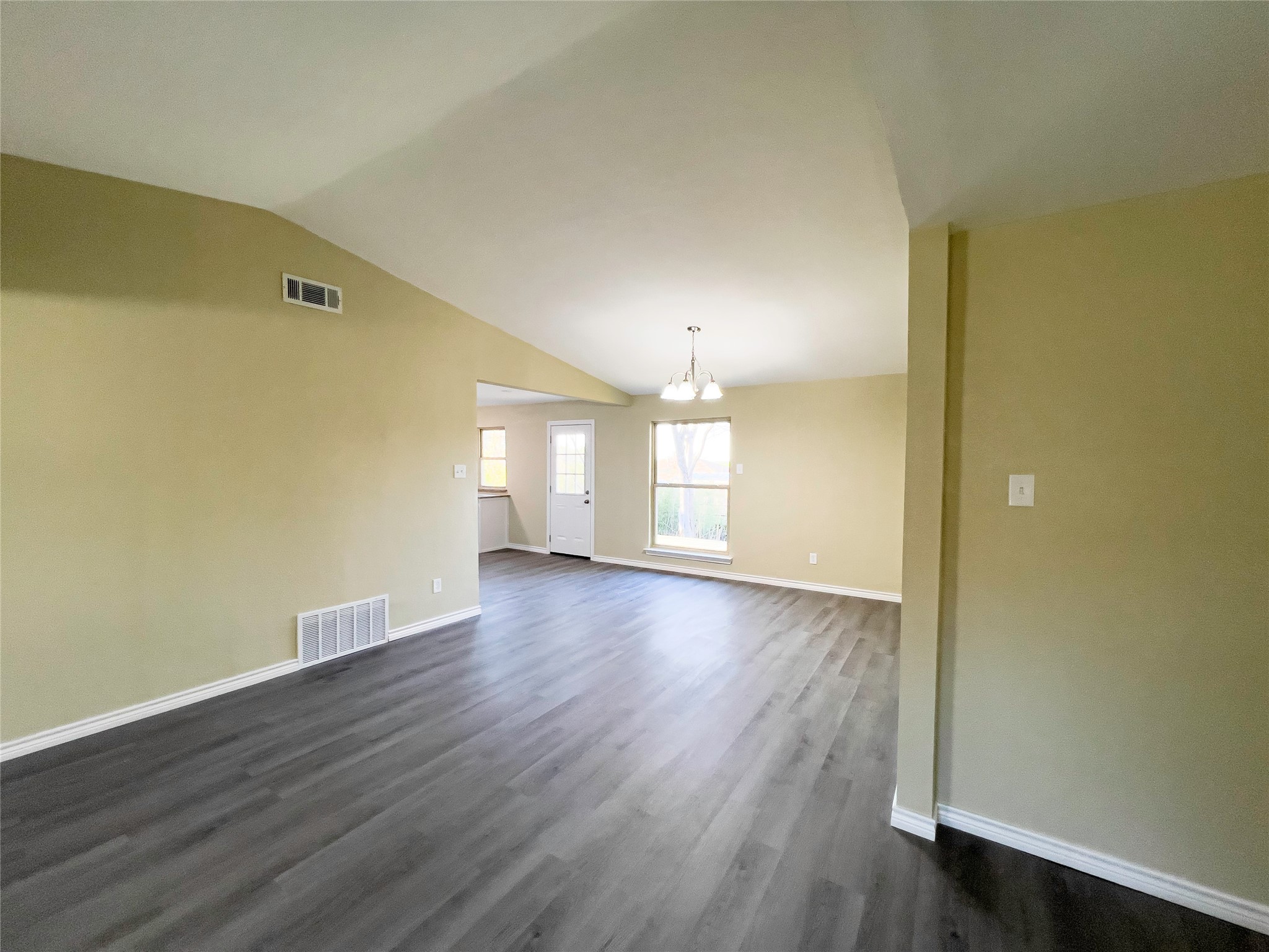 807 Crockett Midlothian TX 76065