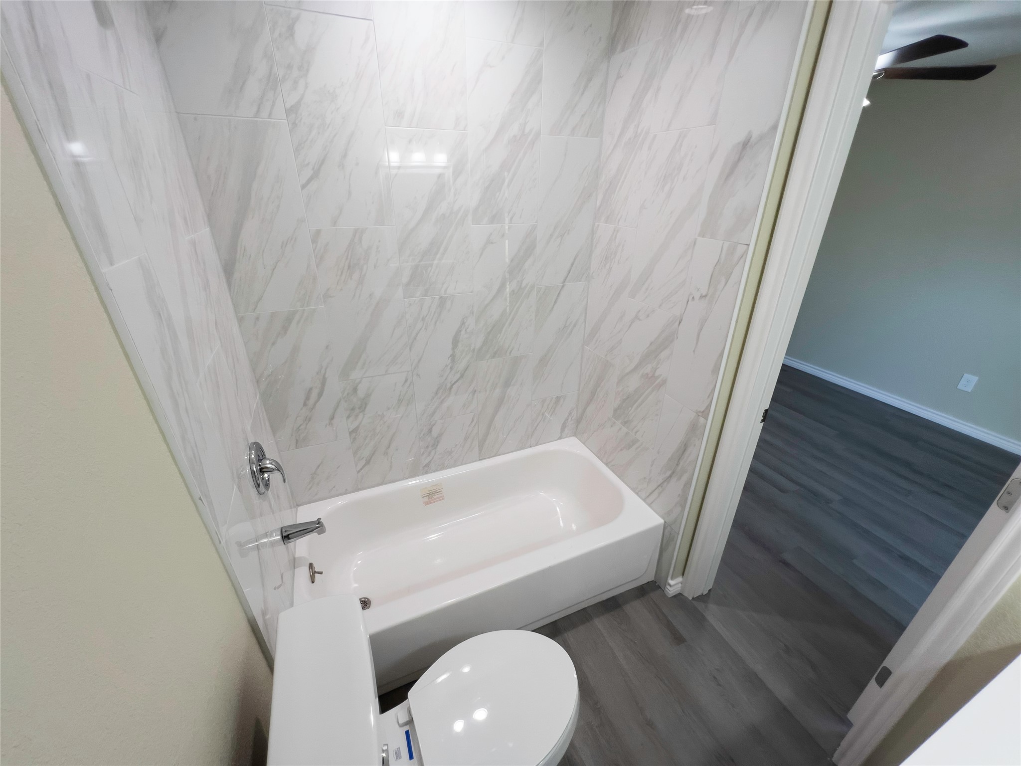 807 Crockett Midlothian TX 76065