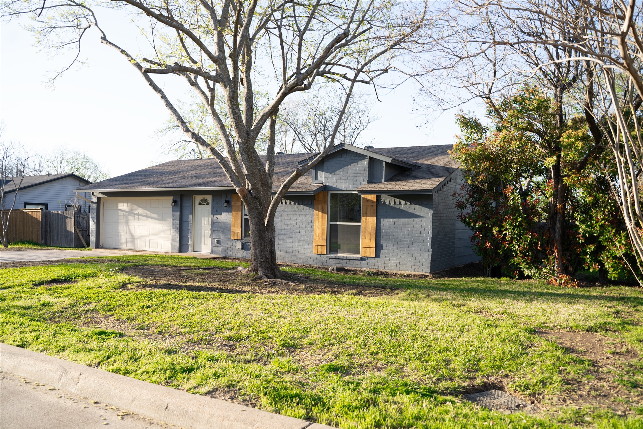 807 Crockett Midlothian TX 76065