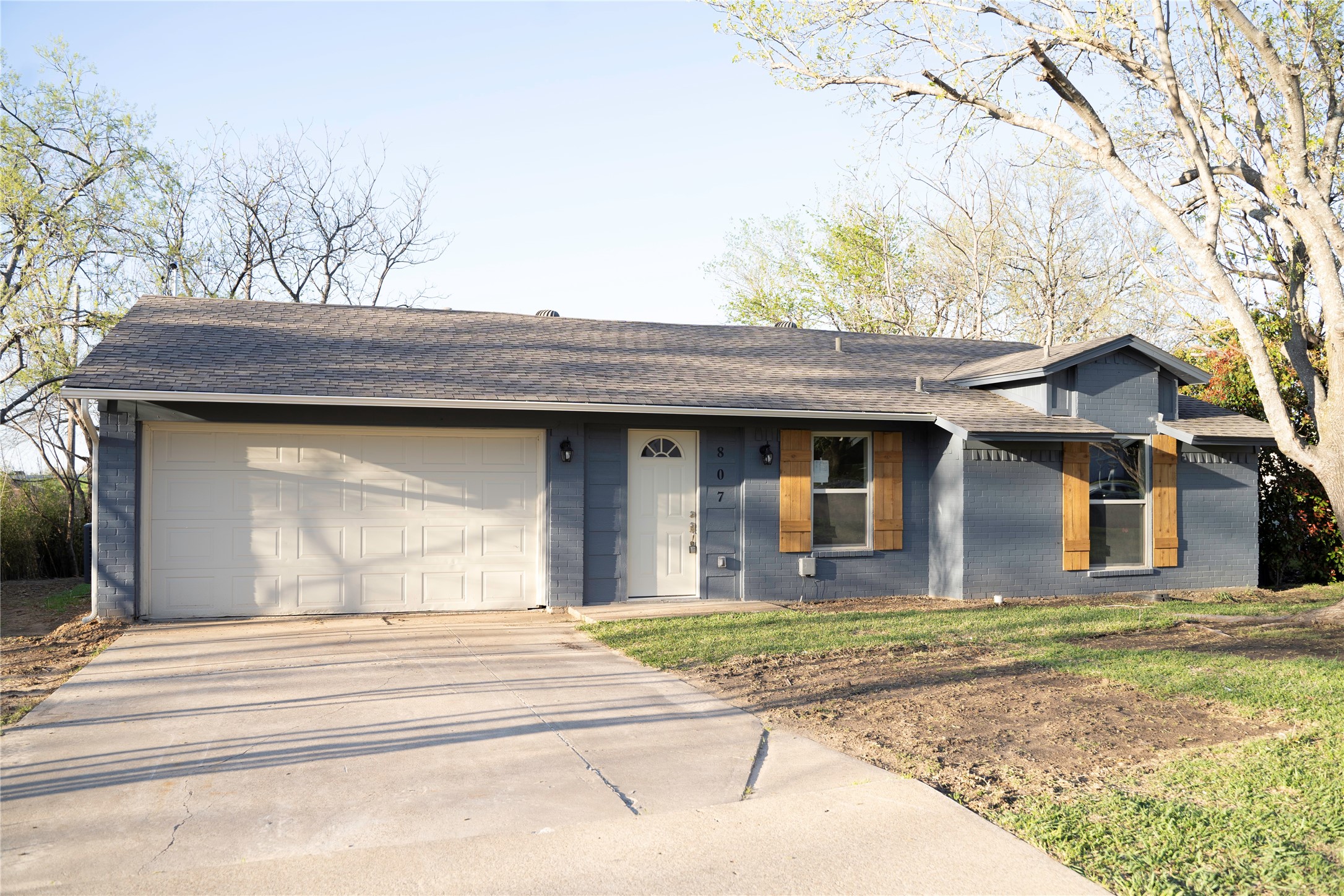 807 Crockett Midlothian TX 76065