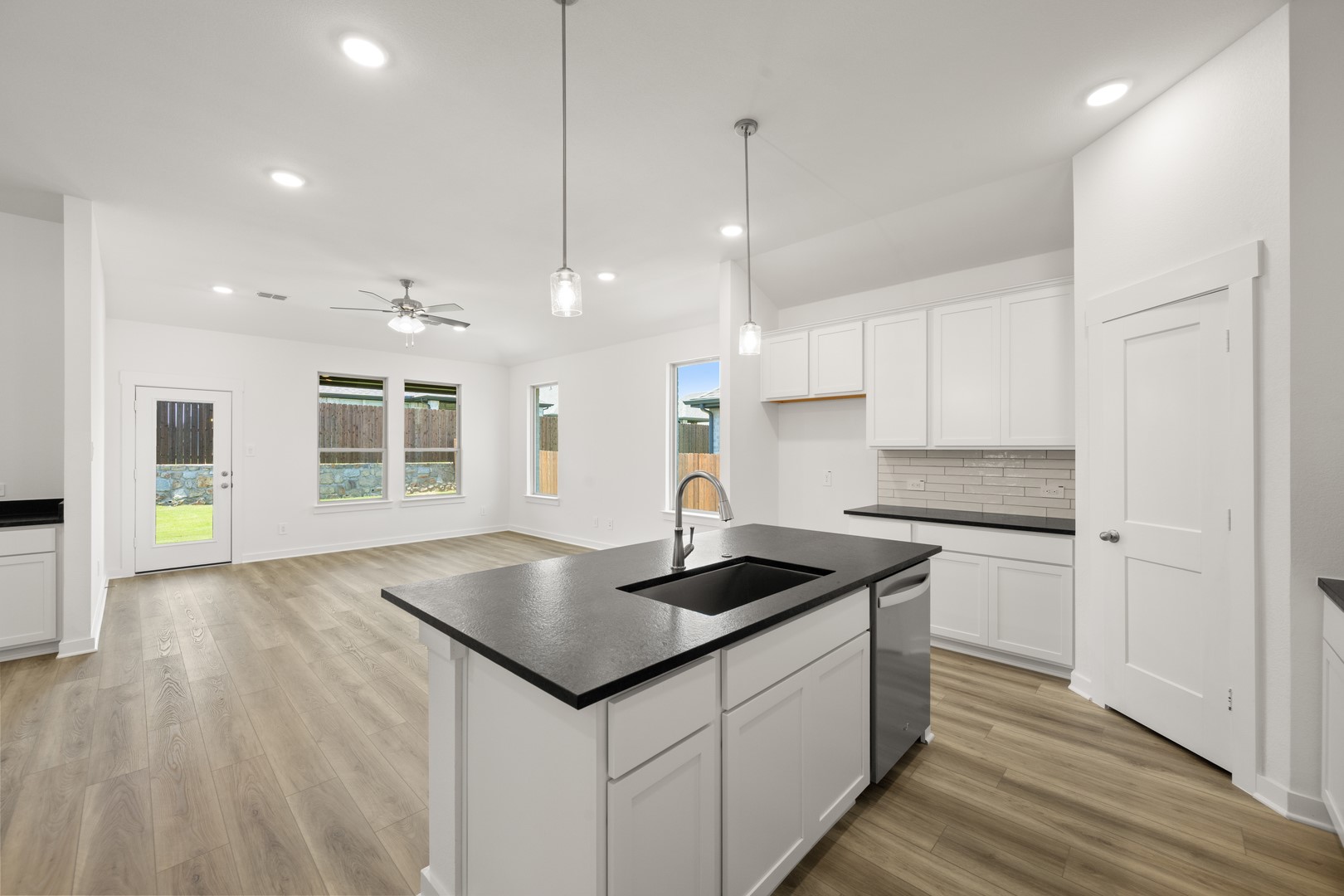 1321 Rothland Lane Red Oak TX 75154