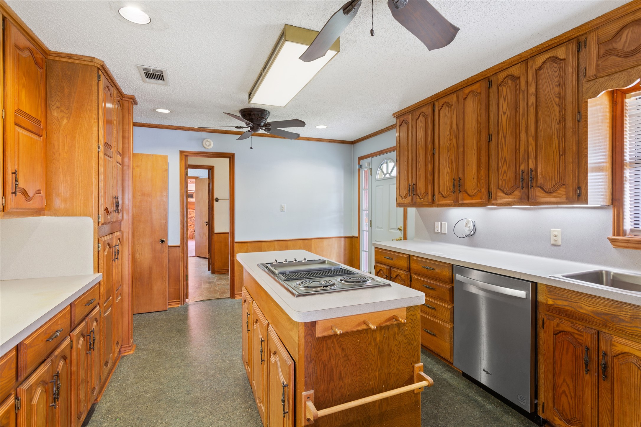 649 E Us Highway 84 Fairfield TX 75840
