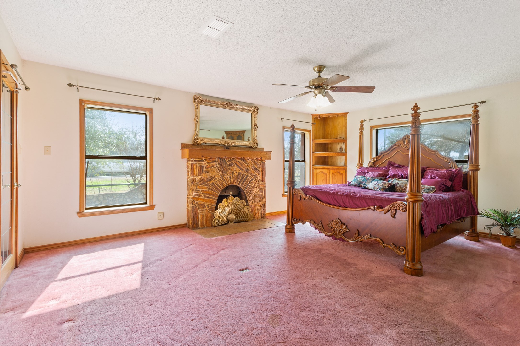 649 E Us Highway 84 Fairfield TX 75840