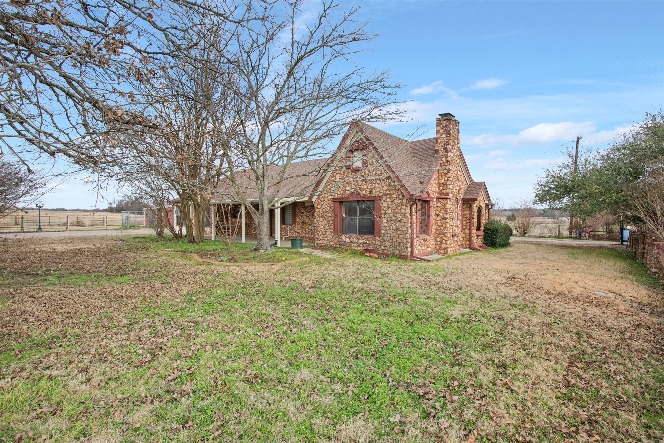 649 E Us Highway 84 Fairfield TX 75840