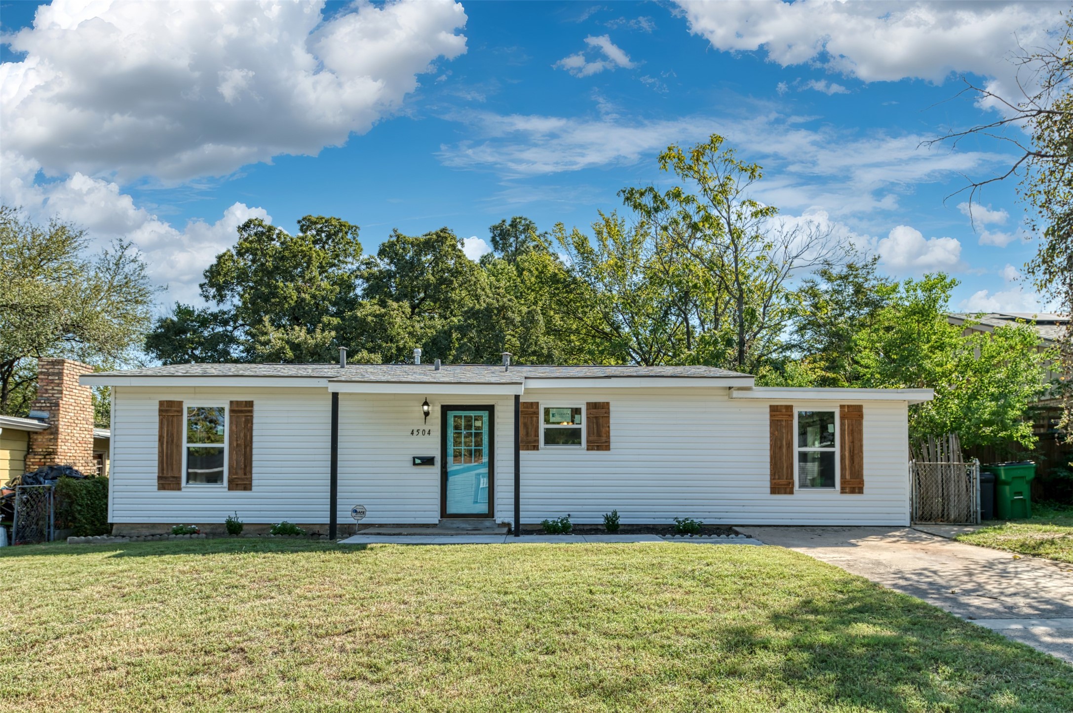 4504 Walthall Street Haltom City TX 76117
