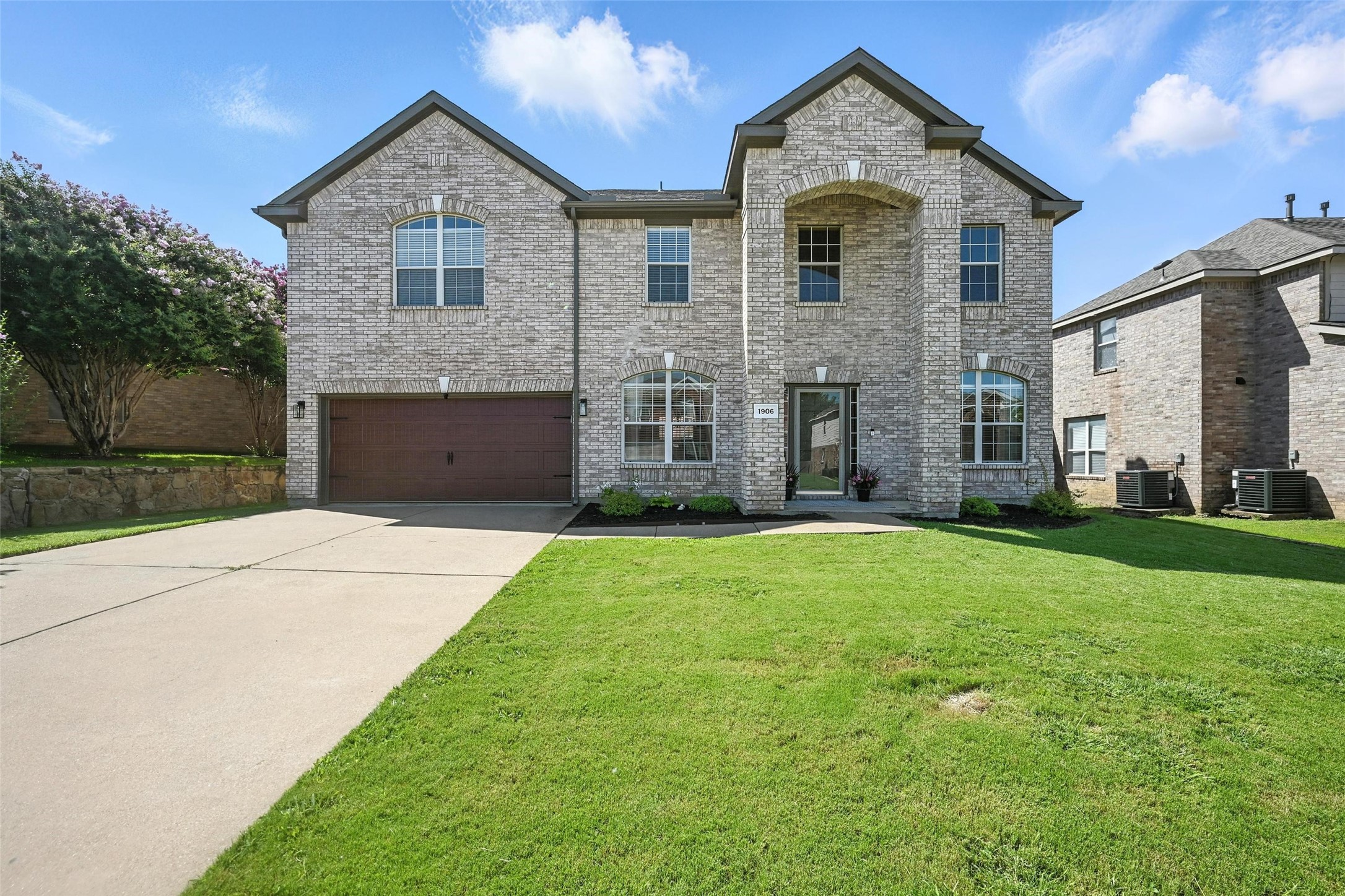 1906 Walnut Hills Lane Mansfield TX 76063
