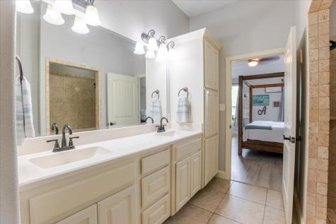 112 Camelot Street Glen Rose TX 76043
