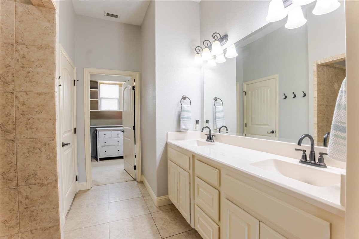 112 Camelot Street Glen Rose TX 76043