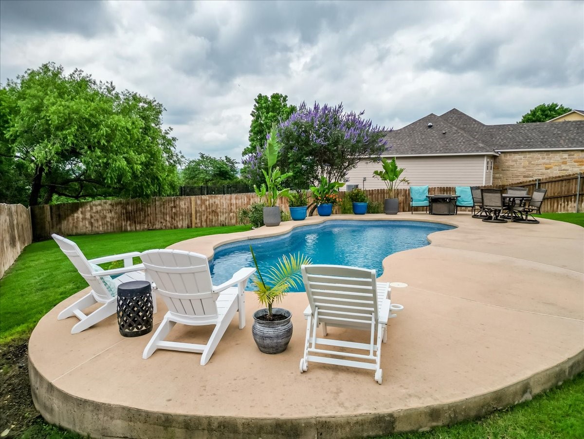 112 Camelot Street Glen Rose TX 76043