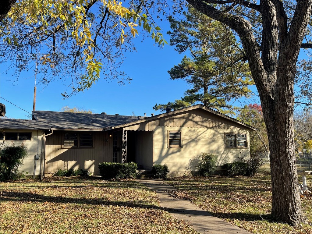 612 Windom Street Farmersville TX 75442