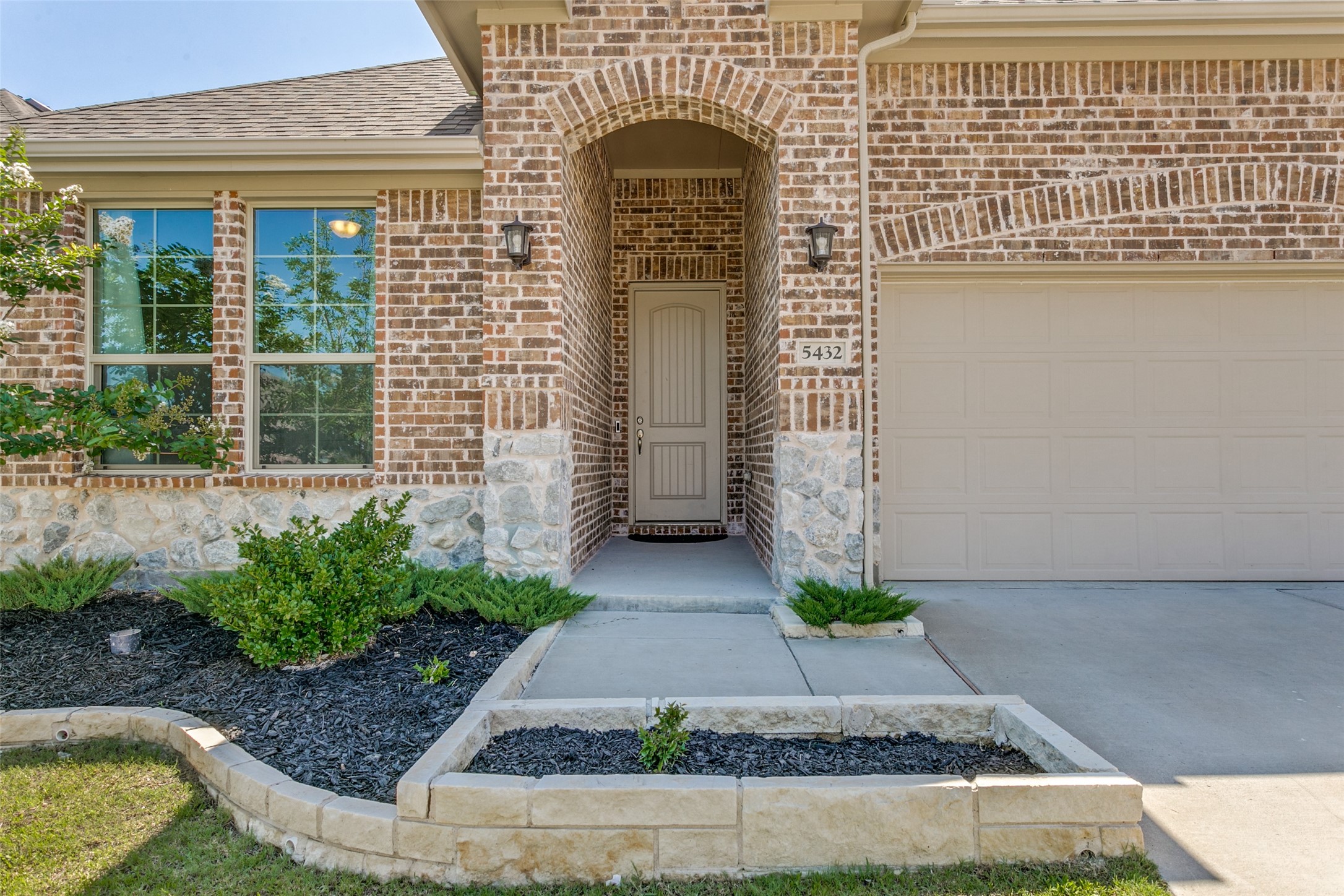 5432 High Pointe Drive Haltom City TX 76137