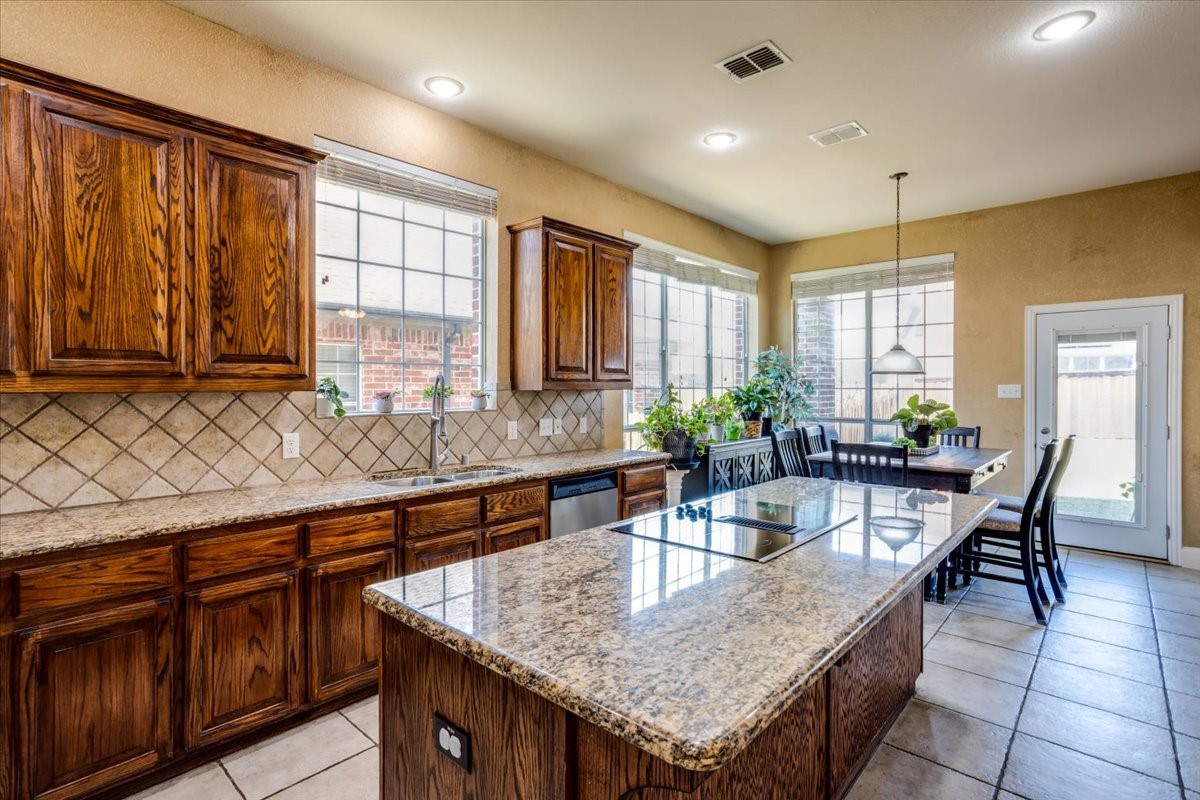 6205 Fieldcrest Lane Sachse TX 75048