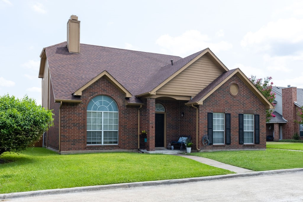 1814 Willow Creek Court Garland TX 75040