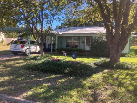 300 N Avenue C Cross Plains TX 76443