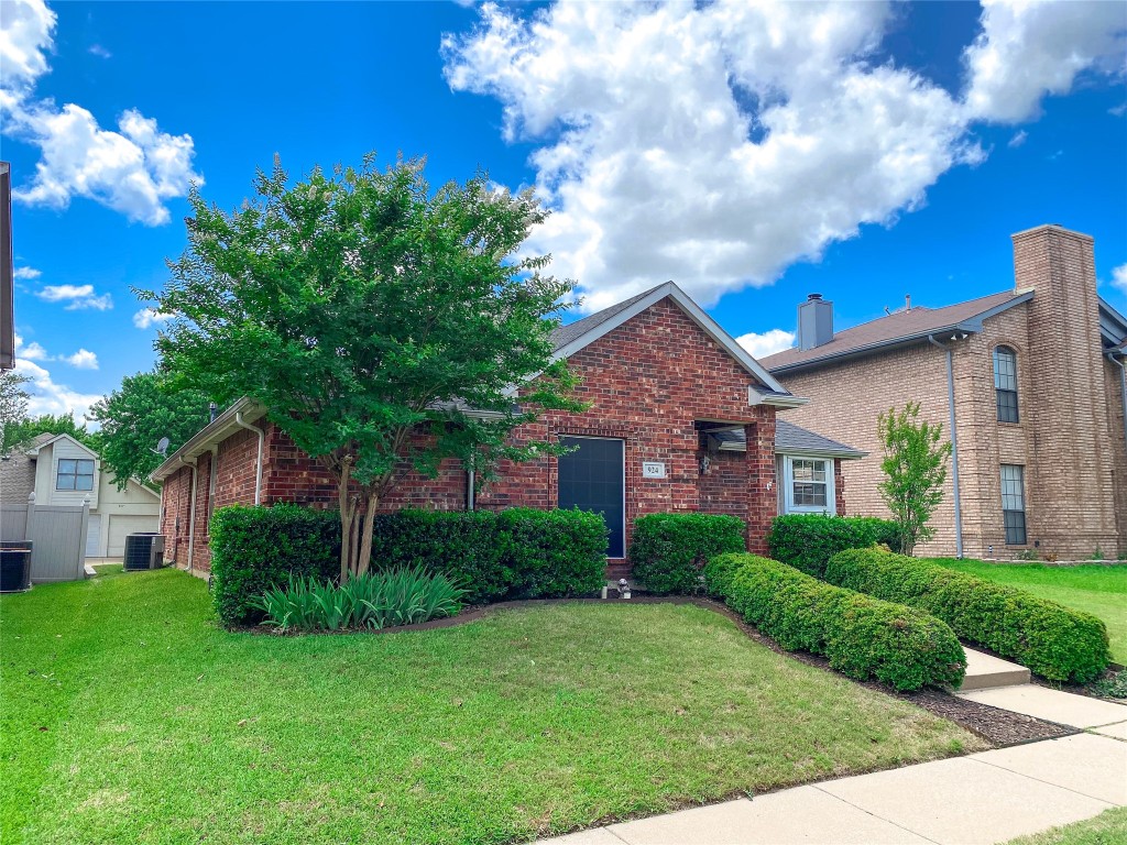 924 Fenimore Drive Lewisville TX 75077