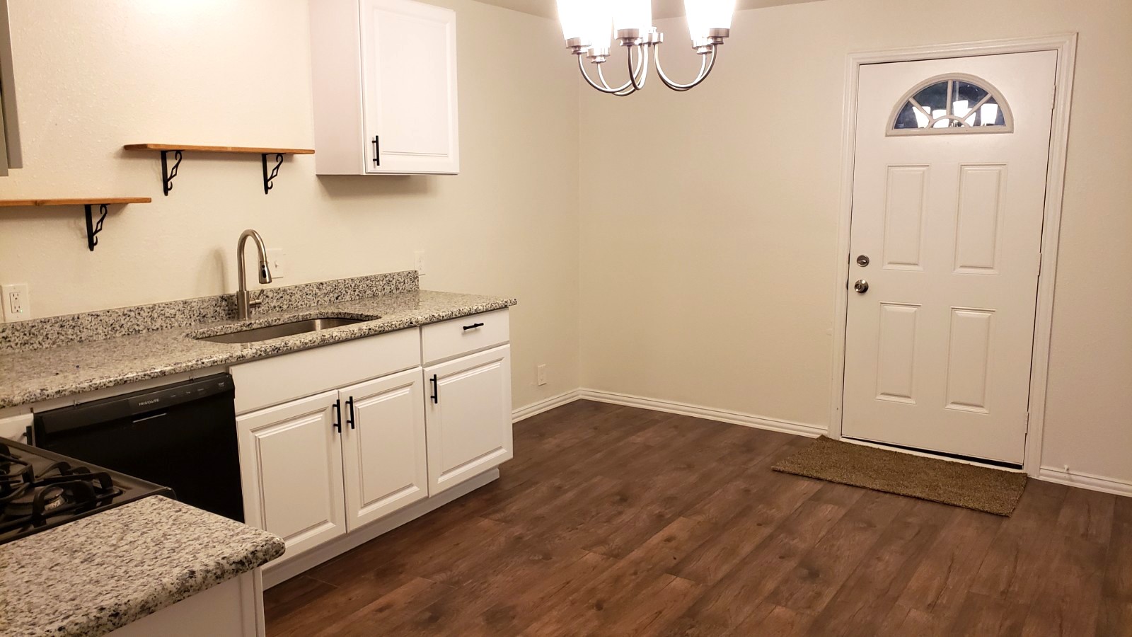 2810 W Elm Street Denison TX 75020