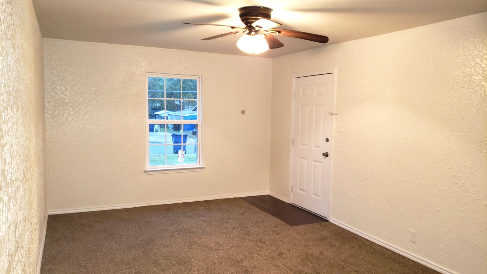 2810 W Elm Street Denison TX 75020