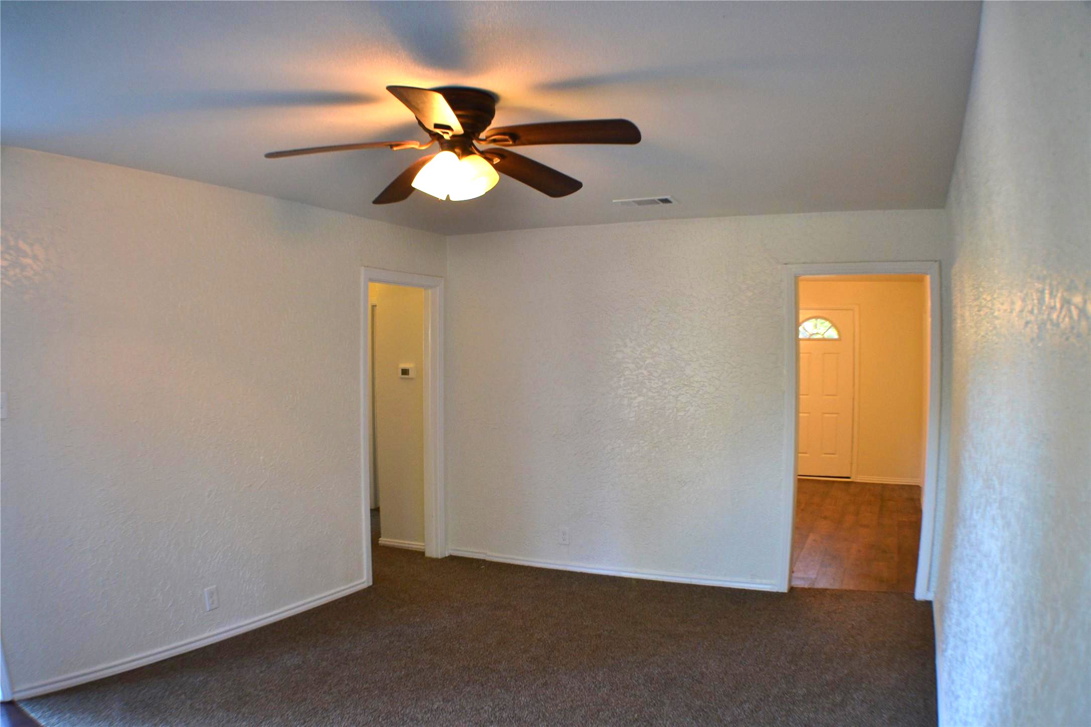 2810 W Elm Street Denison TX 75020