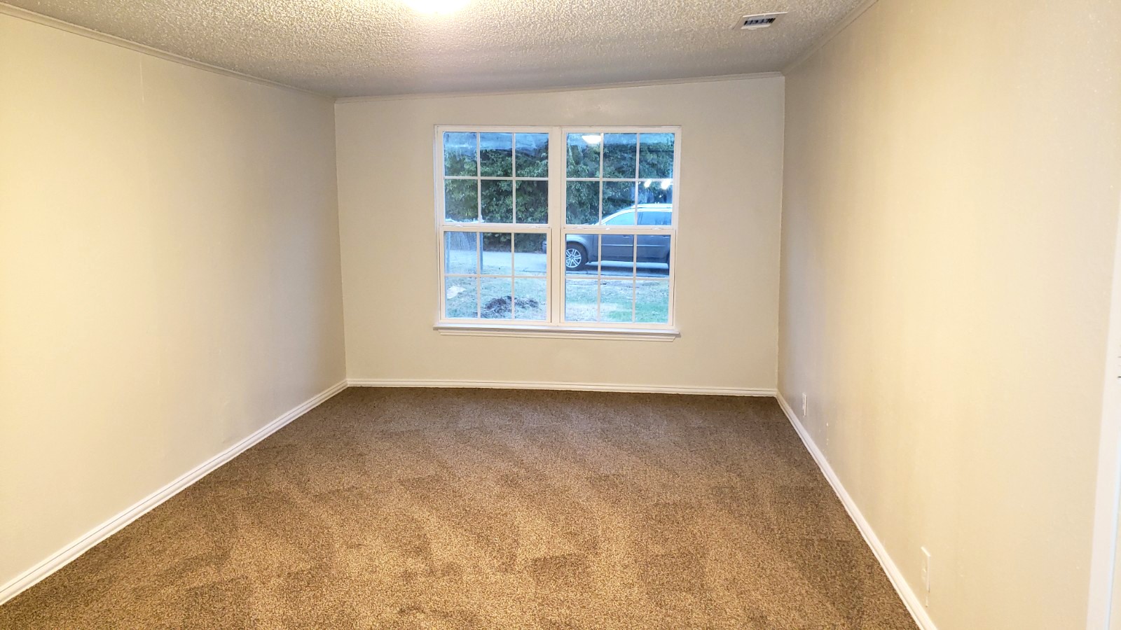2810 W Elm Street Denison TX 75020