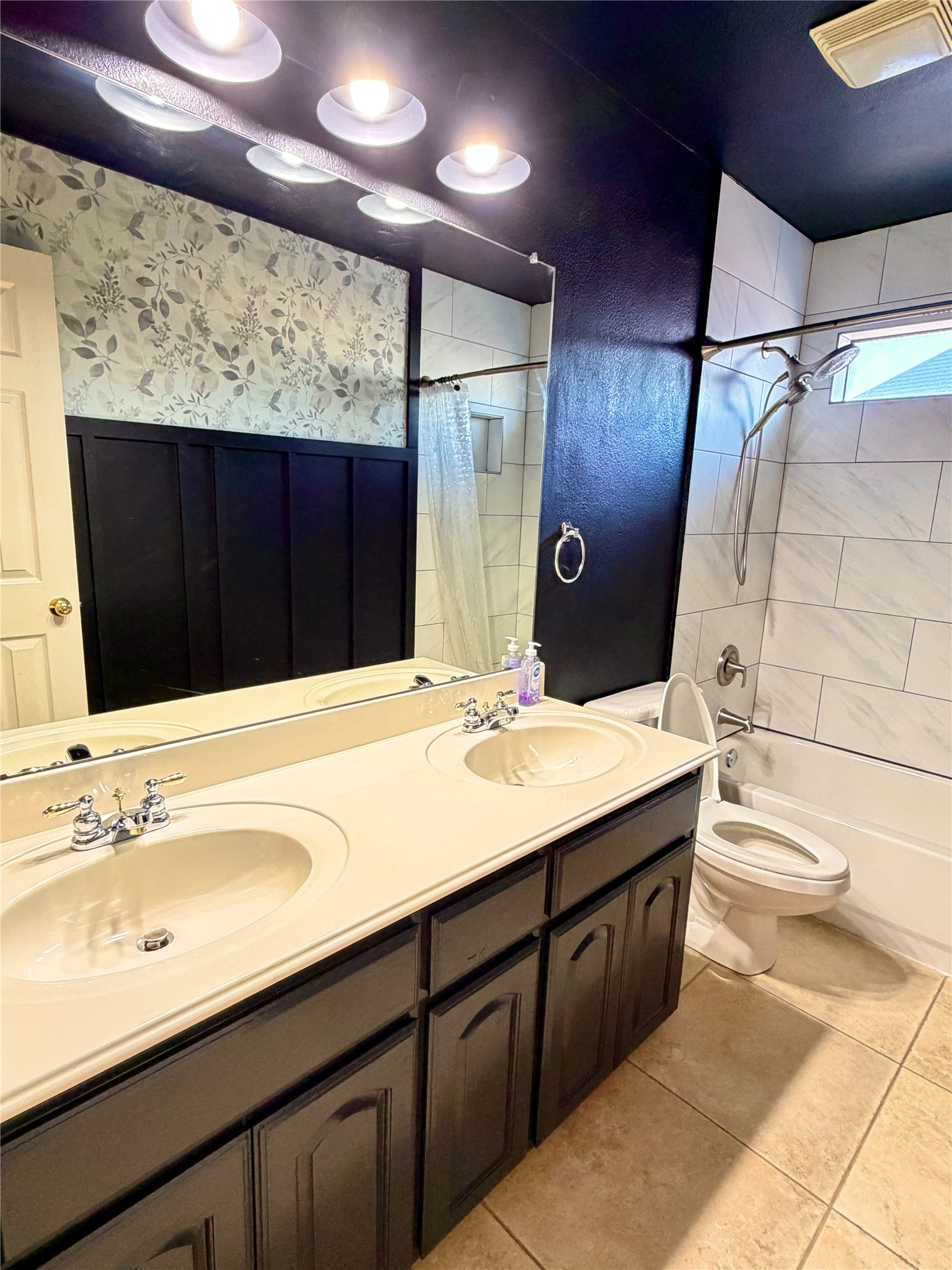 1808 Tara Court Flower Mound TX 75028