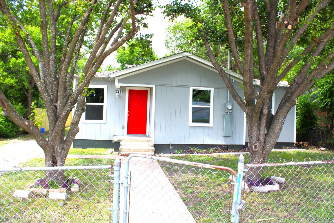 2231 Custer Drive Dallas TX 75216
