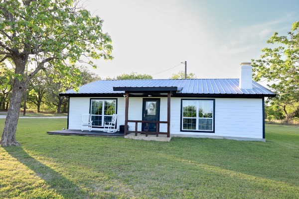 1739 Fm 67 Covington TX 76636