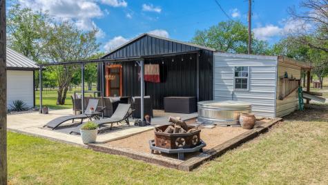 1739 Fm 67 Covington TX 76636