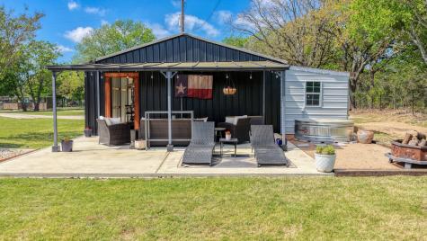 1739 Fm 67 Covington TX 76636